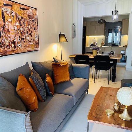 New 2Bd Aprt With Shared Rooftop Pool E2 เอเธนส์ ภายนอก รูปภาพ