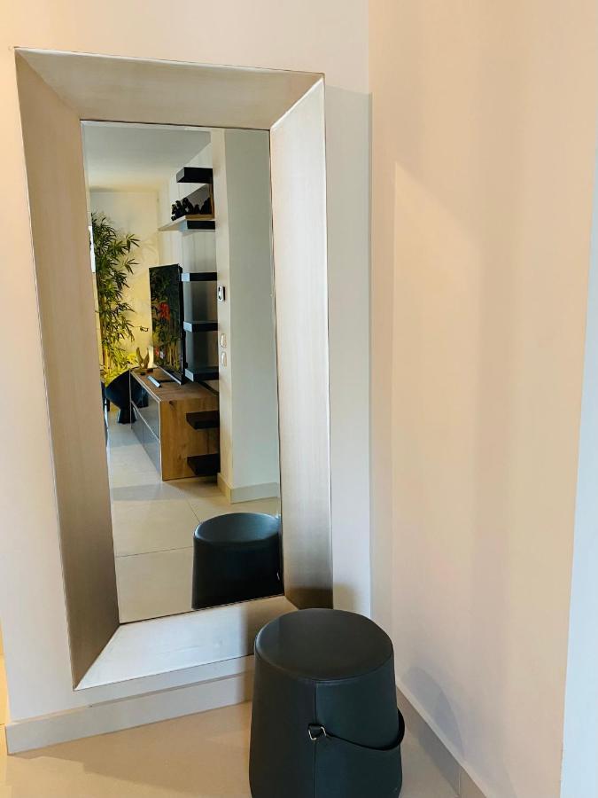 New 2Bd Aprt With Shared Rooftop Pool E2 เอเธนส์ ภายนอก รูปภาพ
